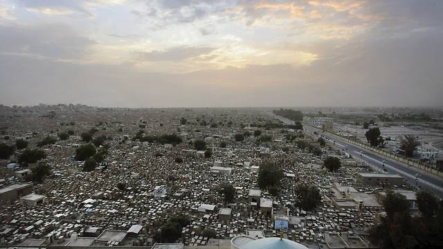 "עיר הקברים" בעיראק, 160 ק"מ מבגדד (צילום: AP) (צילום: AP)
