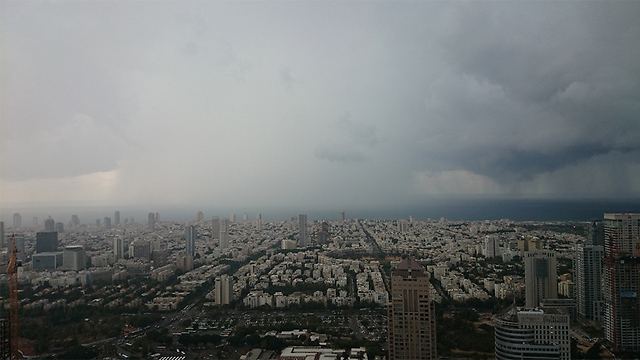 מזג אוויר סגרירי בתל אביב ()