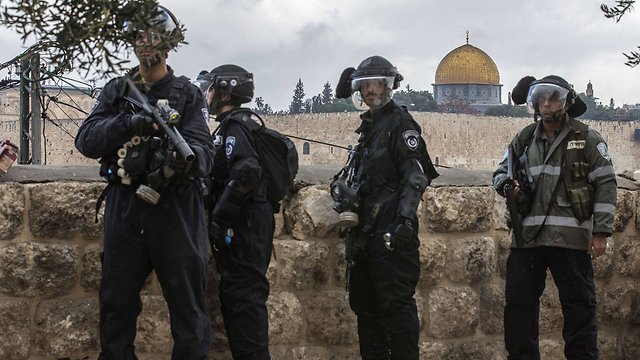 כוחות משטרה באזור הר הבית. ארכיון (צילום: AFP) (צילום: AFP)