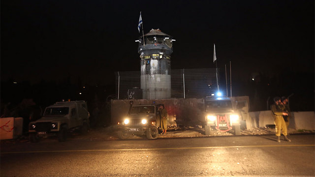 The IDF post near al-Arroub (Photo: Gil Yohanan)