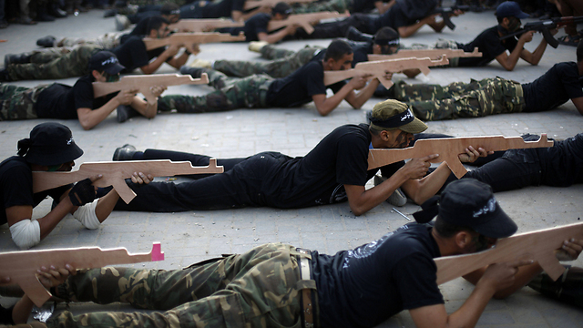 Hamas recruits at Jabaliya refugee camp (Photo: AFP)