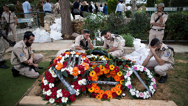 Funeral for IDF soldier Almog Shiloni murdered by a terrorist while he was off duty (Photo: EPA) (Photo: EPA)