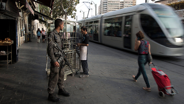 אבטחה מתוגברת בירושלים  (צילום: EPA) (צילום: EPA)