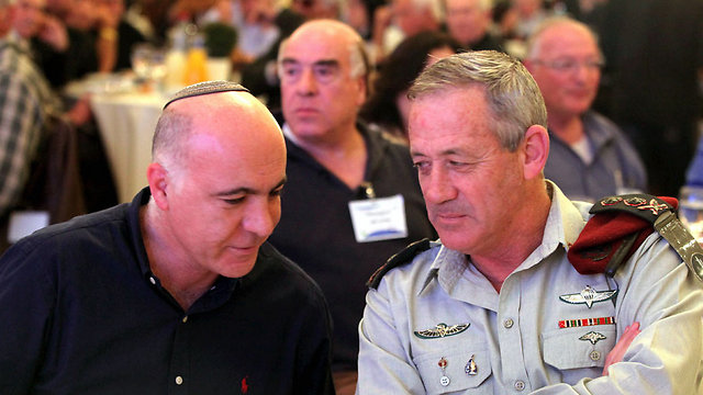 Gantz is essentially demanding that Netanyahu reprimand Cohen for exposing security-related secrets (Photo: Amit Shabi)  (Photo: Amit Shabi)