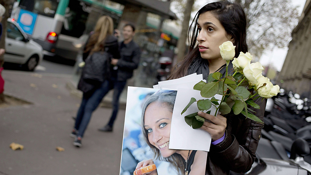 Friends of Lee Zeitouni outside of French court where her killers were tried. (Photo: AFP) (Photo: AFP)