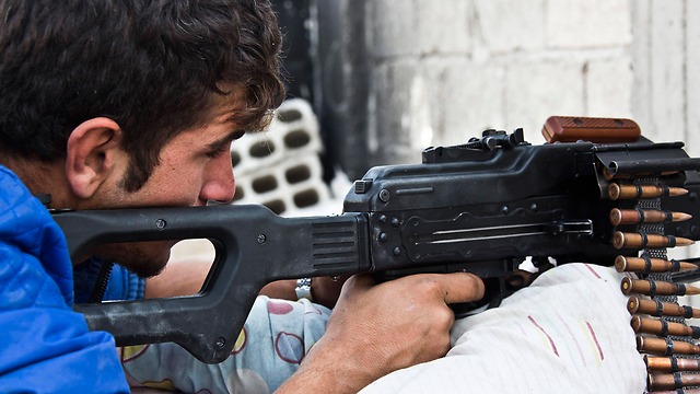 כוחות הפשמרגה בקובאני. פיגוע בגבול סוריה-טורקיה (צילום: AP) (צילום: AP)