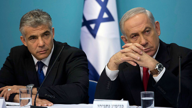 Netanyahu with Lapid the day the coalition was announced (Photo: EPA) (Photo: EPA)