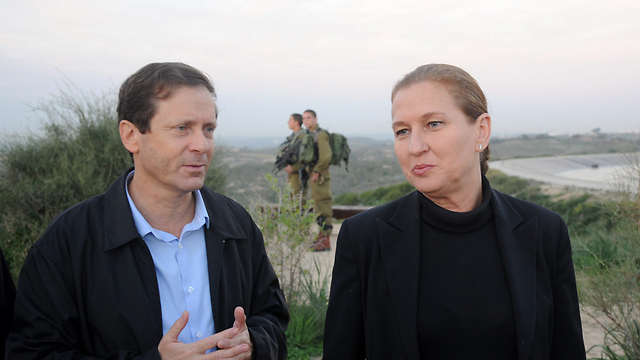 Could win as a party, but lose race for premiership, Herzog and Livni (Photo: Haim Hornstein)