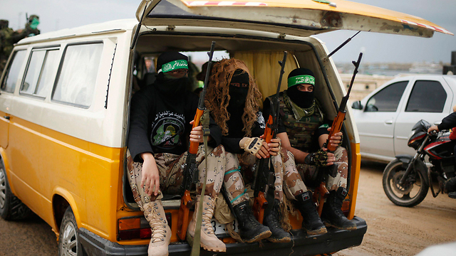 Hamas fighters on parade (Photo: Reuters) (Photo: Reuters)
