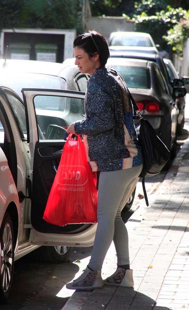 מישהי פה כבר התארגנה על ציוד לבייבי (צילום: מוטי לבטון)