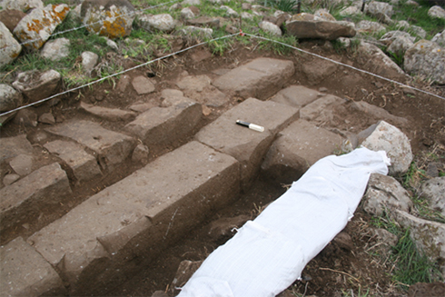 A part of the ancient structure discovered during excavations (Photo: Michael Osband) (Photo: Michael Osband)
