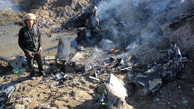 שברי המטוס של אל-כסאסבה (צילום: AFP) (צילום: AFP)