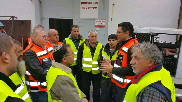 Safed Municipal workers briefed ahead of storm (Photo: Safed municipality) (Photo: Safed municipality)