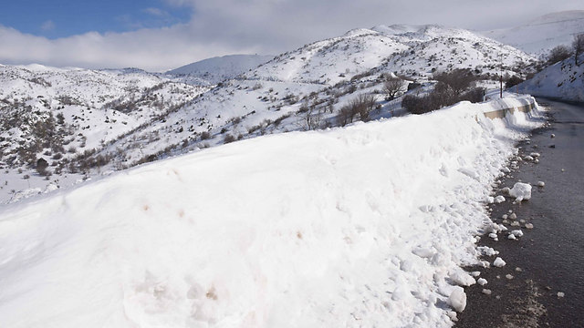 Snow near the Hermon Ski Resort. (Photo: Aviyahu Shapira)