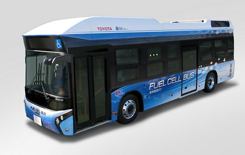 אוטובוס מימן של הינו וטויוטה - בקו ציבורי ()