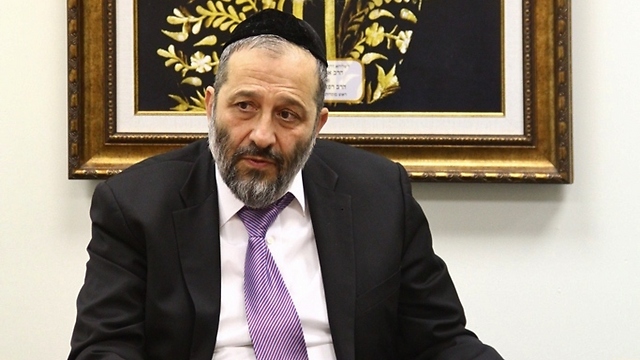 Deri: Refuses to give up on Interior Ministry (Photo: Yaakov Cohen)
