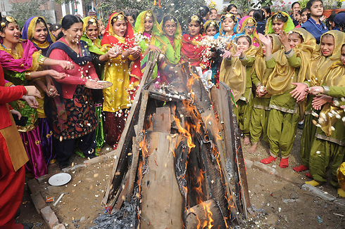 חגיגות דתיות בפסטיבל בהודו. ארכיון (צילום: AFP) (צילום: AFP)