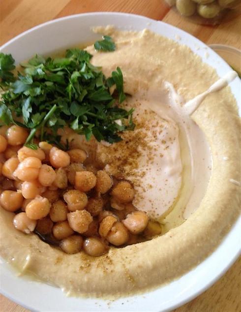 Israeli hummus takes the world (Photo: Rafi Aharonovich) 