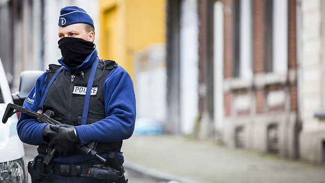 שוטר בבלגיה (צילום: AFP) (צילום: AFP)