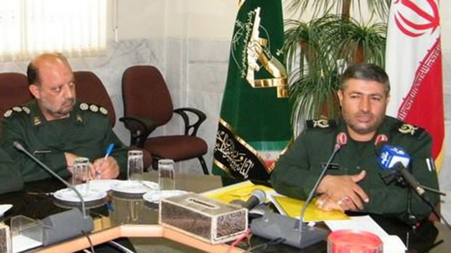מימין: הגנרל האיראני מוחמד עלי אללה דאדי שנהרג בתקיפה ()