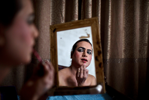 הערכות: בפקיסטן חצי מיליון טרנסג'נדרים וטרנסג'נדריות (צילום: AP) (צילום: AP)