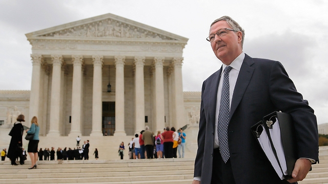 Attorney Carter Phillips represents Teva at Supreme Court. (Photo: Reuters)