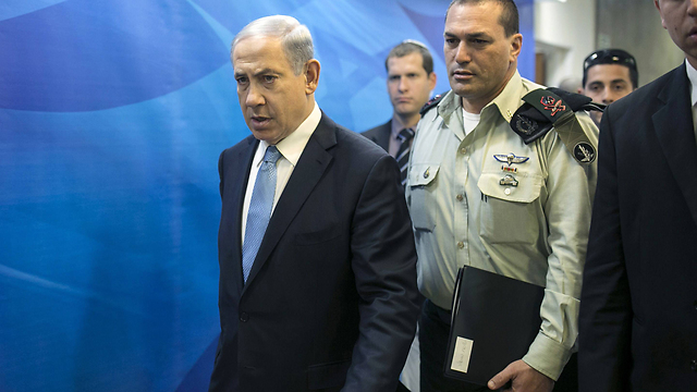 Prime Minister Netanyahu arrives at cabinet meeting. There appears to be a difficulty to define the goals of wide-scale operations in the past few decades (Photo: AFP)