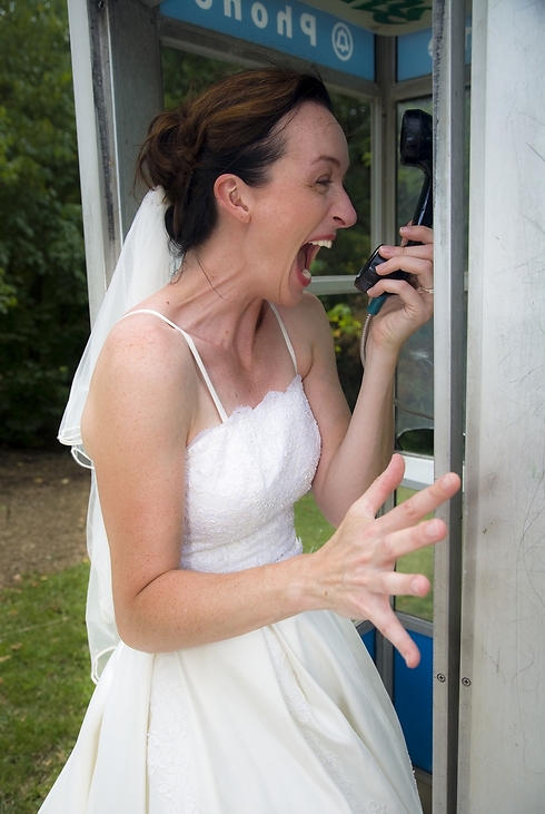 החתונה שלי יקרה לך מדי?! אז אל תבואי! (צילום: shutterstock) (צילום: shutterstock)