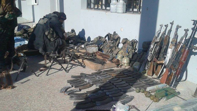 Kurdish People's Protection Units prepare to battle Islamic State in Kobani (Photo: Twitter)