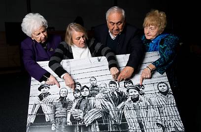 Miriam Ziegler, 79, Paula Lebovics, 81, Gabor Hirsch, 85, and Eva Kor, 80 (Photo: Gettyimages)