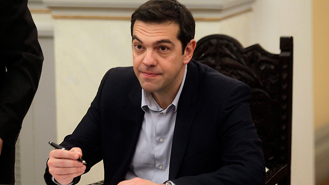 ראש ממשלת יוון, אלכסיס ציפרס. האם בדקה ה-90 ארצו תשלם את החוב? (צילום: EPA) (צילום: EPA)