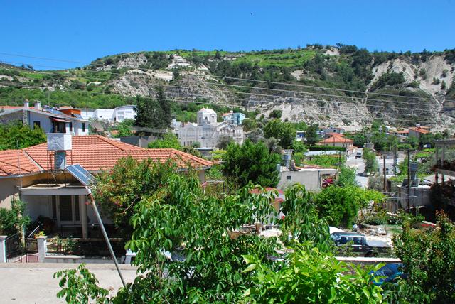 הכפר פאנאיה ממוקם במערב קפריסין, במחוז פאפוס, בגובה של כ-900 מטר מעל פני הים (צילום: צח גולדברגר) (צילום: צח גולדברגר)