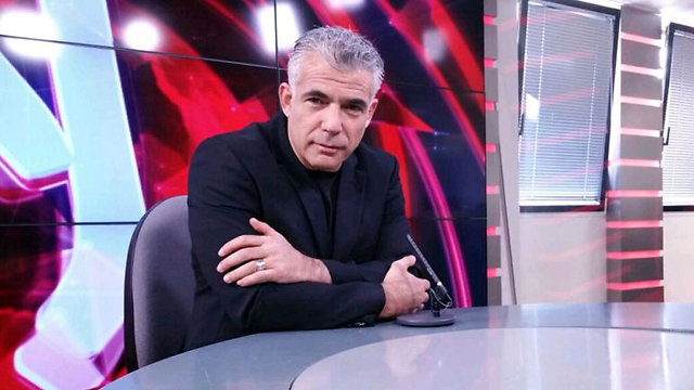 Yair Lapid in Ynet's studio