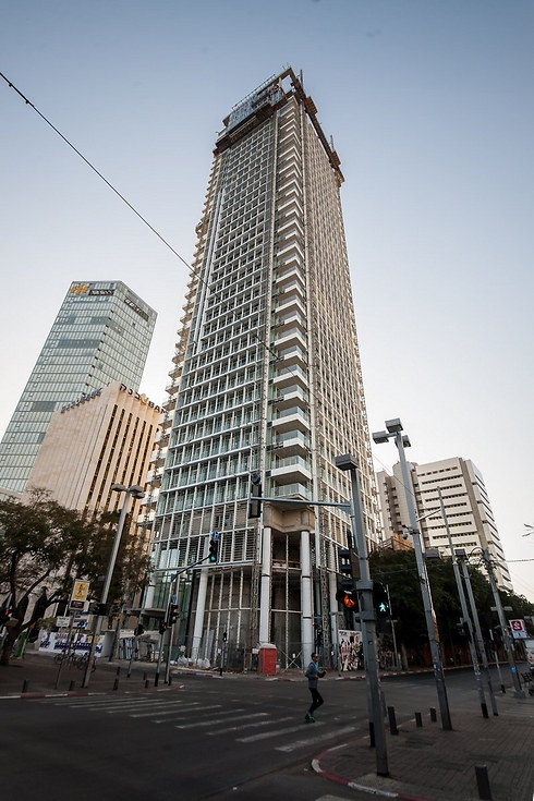 Building up in Tel Aviv (Photo: Amit Gosher)