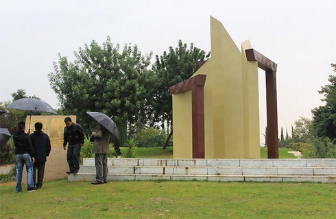 האנדרטה בראשון לציון (צילום: באדיבות CNN) (צילום: באדיבות CNN)