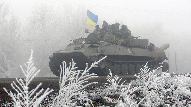 אוקראינה. טנק בשלג (צילום: AFP) (צילום: AFP)