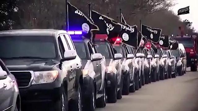 ISIS convoy in Libya 