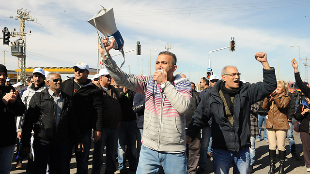 Israel Chemicals workers strike in south. (Photo: Herzel Yosef)