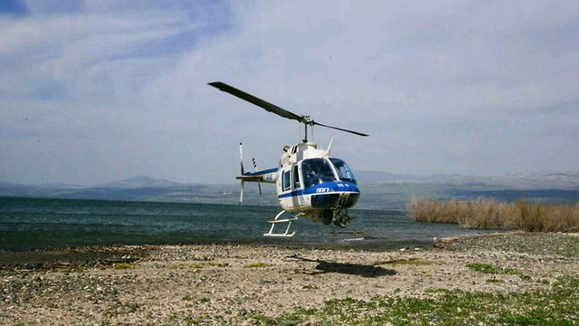חיפושים נרחבים בחופי האגם (צילום: היחידה האווירית משטרת ישראל) (צילום: היחידה האווירית משטרת ישראל)