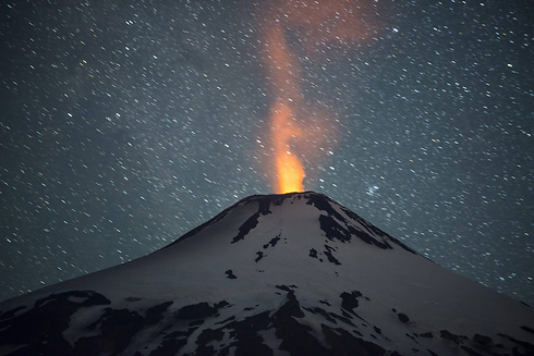 הר הגעש ויאריקה, 14 בפברואר 2015 (צילום: EPA) (צילום: EPA)