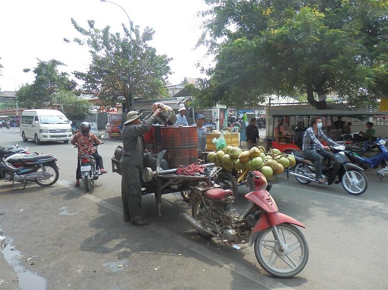 תמונת רחוב קמבודי בפנום פן (צילום: יוסף ג'קסון (ג'קסי))