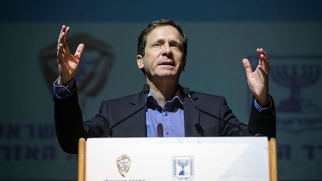 Zionist Union leader Isaac Herzog (Photo: Reuters)