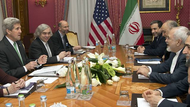 US and Iranian delegations meet in the Swiss city of Lausanne (Photo: AP)