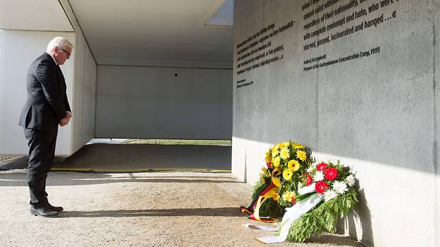 German Foreign Minister Frank-Walter Steinmeier commemorates the 70th anniversary of the liberation of the Sachsenhausen concentration camp (Photo: EPA)