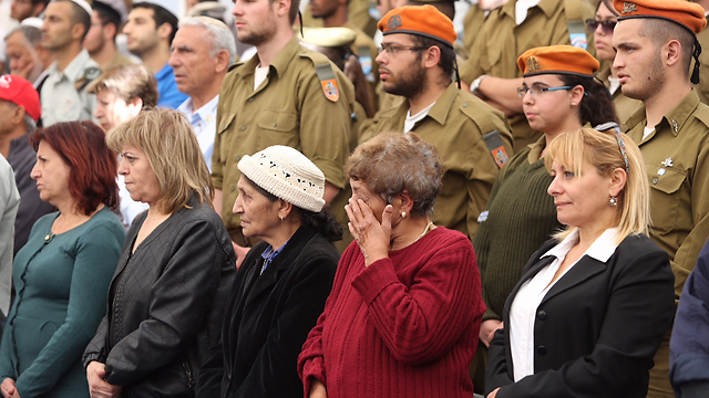 Bereaved families during a ceremony in Yad Labanim (Photo: Gil Yohanan)
