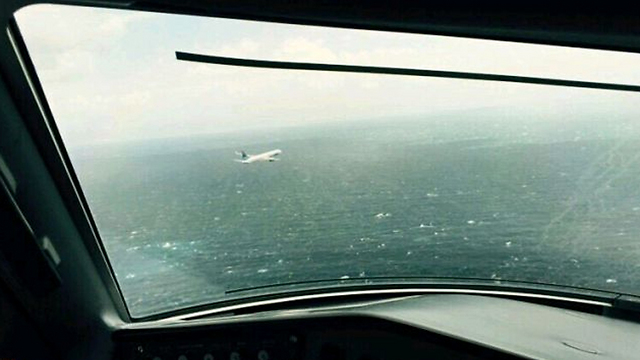 מבט מתוך תא הטייס של ארקיע (צילום: דוברות ארקיע) (צילום: דוברות ארקיע)