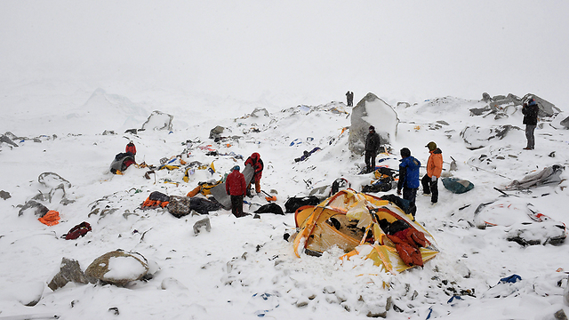 Everest Base Camp on Sunday, a day after an avalanche triggered by a massive earthquake devastated the camp (Photo: AFP) (Photo: AFP)