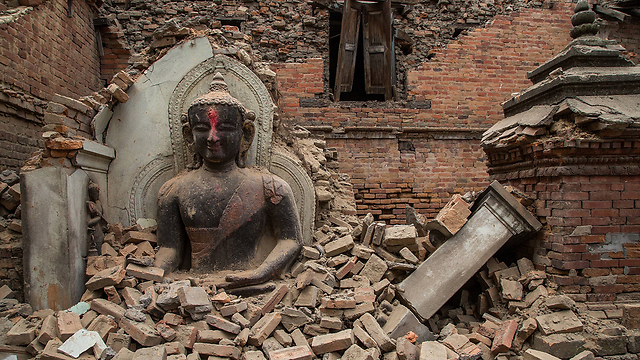 הרס הפסל של בודהה בקטפור (צילום: gettyimages) (צילום: gettyimages)