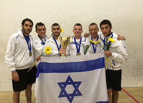 נבחרת ישראל בסקווש  (צילום: באדיבות התאחדות הסקווש) (צילום: באדיבות התאחדות הסקווש)