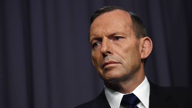 מחזיר את השגריר. ראש ממשלת אוסטרליה טוני אבוט (צילום: AP) (צילום: AP)